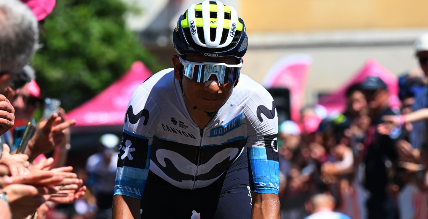 Nairo Quintana, ciclista colombiano del Movistar Team, en medio del Giro de Italia 2025