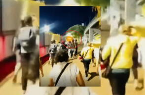 Hinchas ingresaron con un féretro al Américo Montanini en Bucaramanga.jpg
