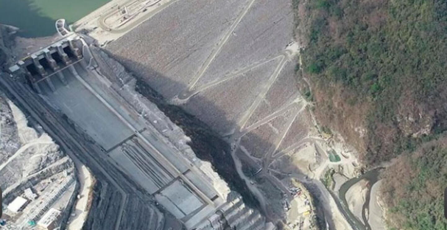 hidroiruango.jpg