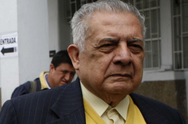 Él es Carlos Romero, esposo de la candidata presidencial Clara López. Archivo.