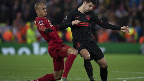 339166_Acción de juego de la Champions League