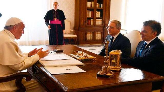 Confesión de nuncio apostólico revela las intenciones del papa al reunir a Uribe y Santos