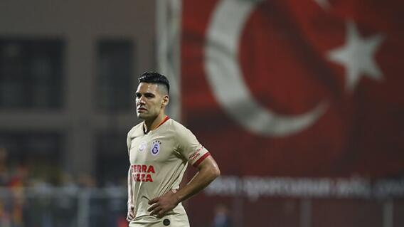 328422_falcao_galatasaray_120120_afpe.jpg