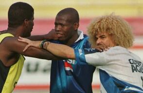 Hamilton Ricard entrena a los delanteros en el equipo que tiene como accionista a Blessd. 