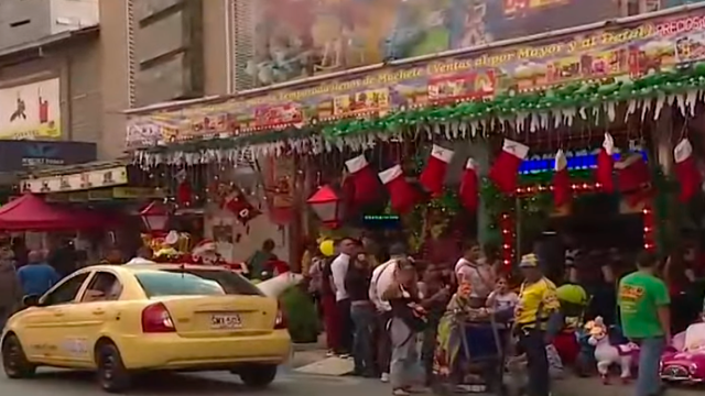 Comerciantes de El Hueco reportan pérdidas este fin de año debido a obras y marchas