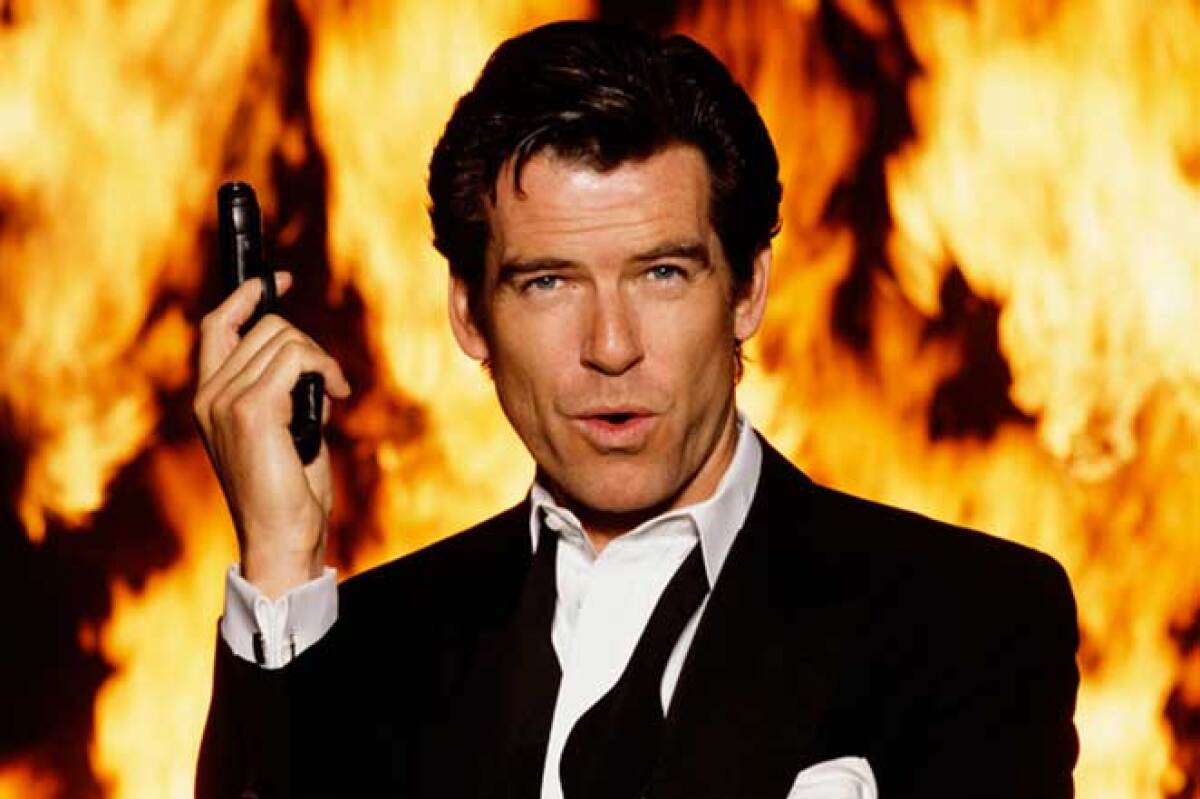 Combien De James Bond Pour Pierce Brosnan Pierce Brosnan fracasó jugando 'GoldenEye 007' contra Jimmy Fallon