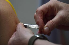 353631_BLU Radio. Vacuna / Foto: AFP