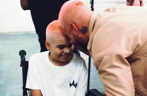 Con dolor, Maluma se despidió de Bastian