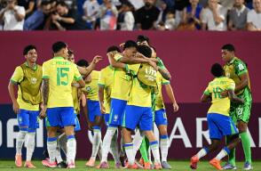 Jugadores de la Selección Brasil Sub-17 en el Mundial Catar 2025.