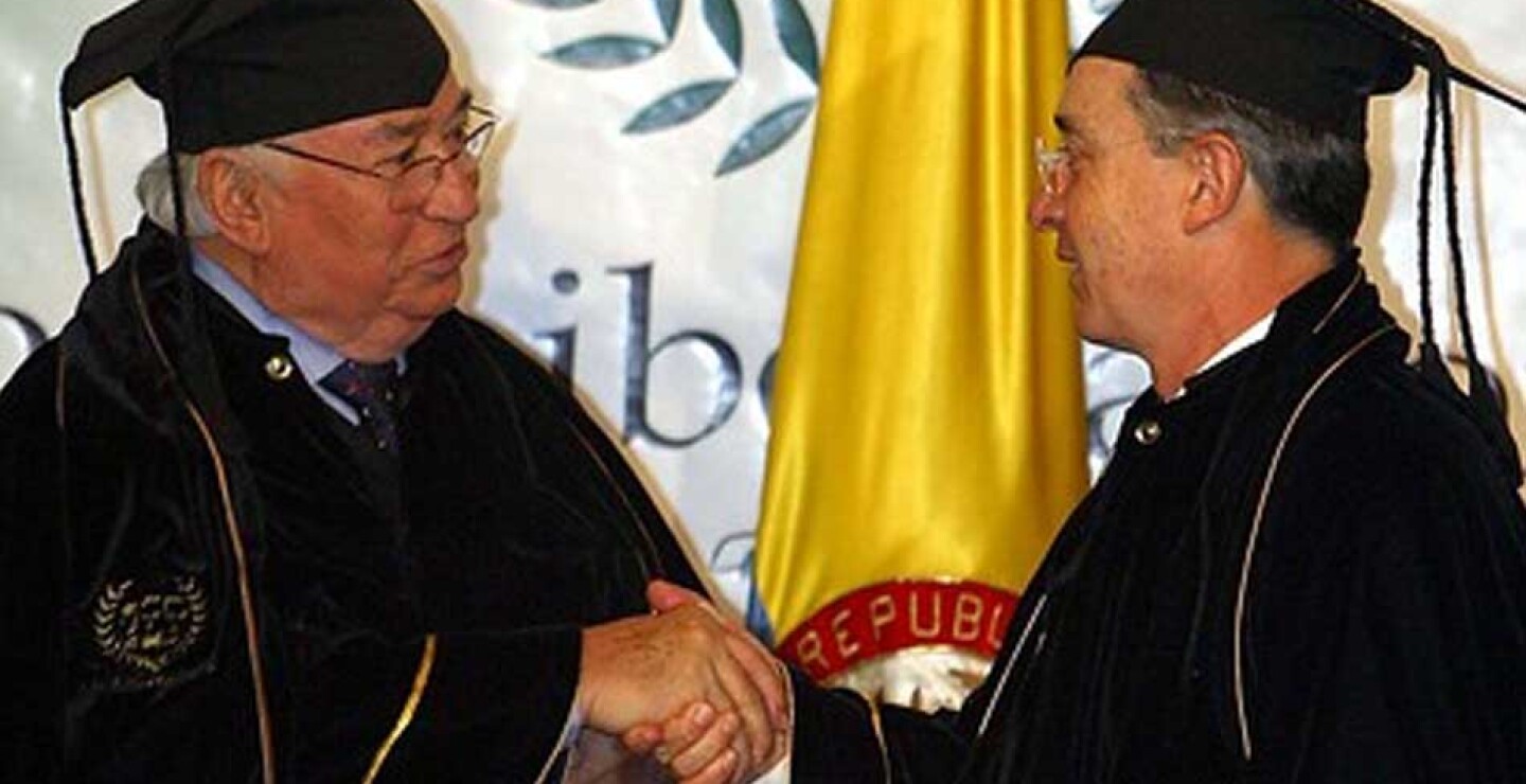 belisariobetancurfacetas_3_0.jpg