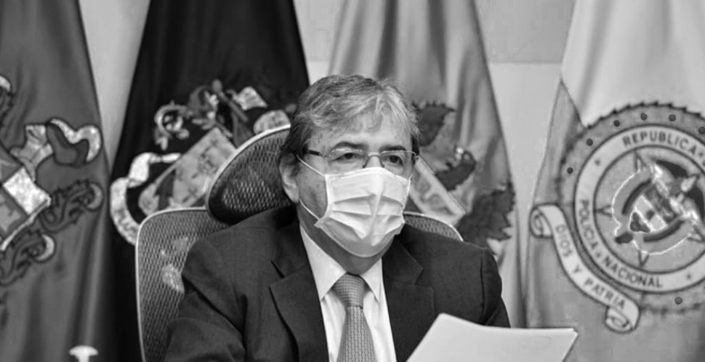 Carlos Holmes Trujillo