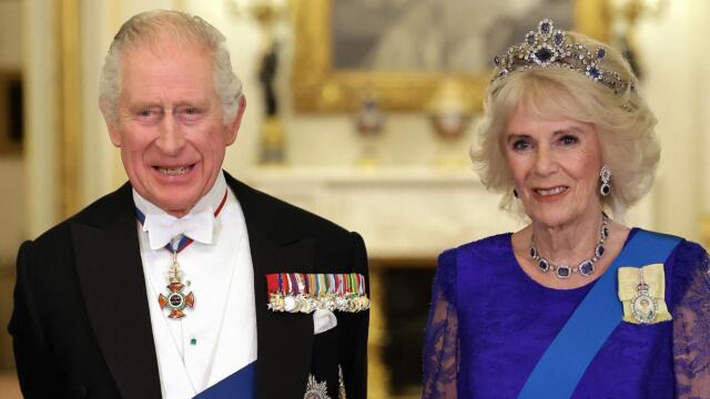 Asistente de reyes Carlos III y Camila renunció tras polémica por comentarios considerados racistas Asistente de reyes Carlos III y Camila renunció tras polémica por comentarios considerados racistas