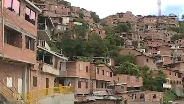 comuna 13 de medellin.jpg comuna 13 de medellin.jpg