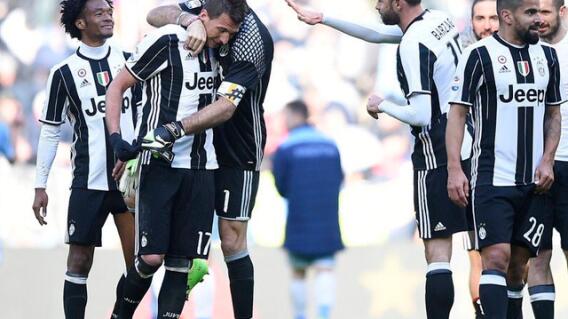 266445_juventuscelebra220117twjuventusfce.jpg 266445_juventuscelebra220117twjuventusfce.jpg