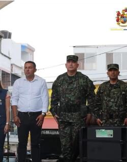 Entrega de ayudas humanitarias a damnificados en Lebrija