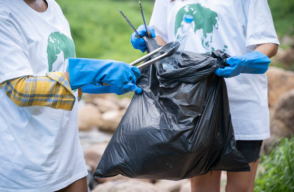 Foto referencial bolsa de basura 