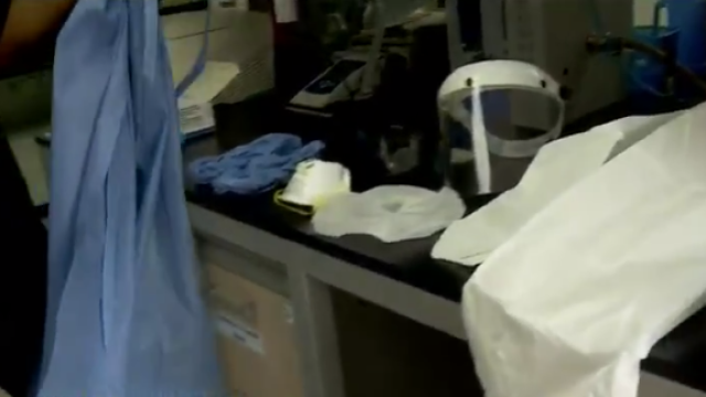 Estos son los elementos que médicos necesitan para combatir COVID-19: ¿se los están dando?