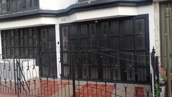 cerraron por gemidos cerraron por gemidos