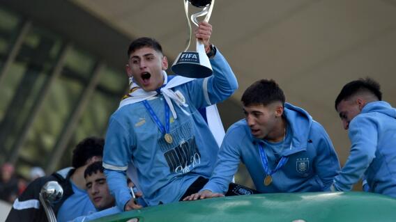Jugadores de la Selección Uruguay Sub-20 festejando el título mundialista. Jugadores de la Selección Uruguay Sub-20 festejando el título mundialista.