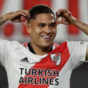 Juan Fernando Quintero vuelve a vestirse con los colores de River Plate.