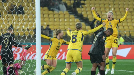 Las jugadoras de Suecia festejan uno de los goles que le convirtieron a Sudáfrica en el Mundial femenino. Las jugadoras de Suecia festejan uno de los goles que le convirtieron a Sudáfrica en el Mundial femenino.