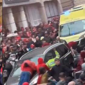 Hinchas de Liverpool atropellados