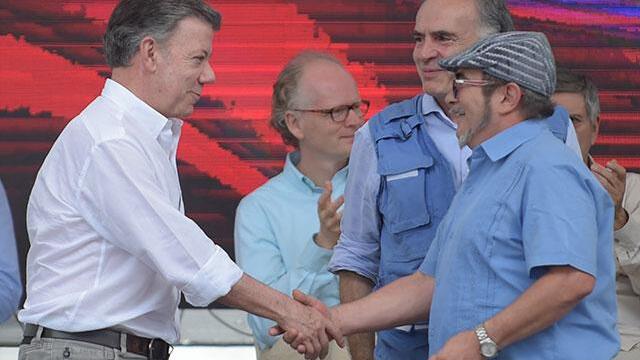 Adiós a la guerra: FARC entrega sus armas en un día histórico para Colombia