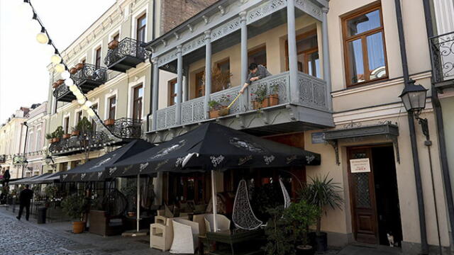 Georgia reabrirá cines, gimnasios y clubes mientras siguen las polémicas por decisiones en EE.UU. 