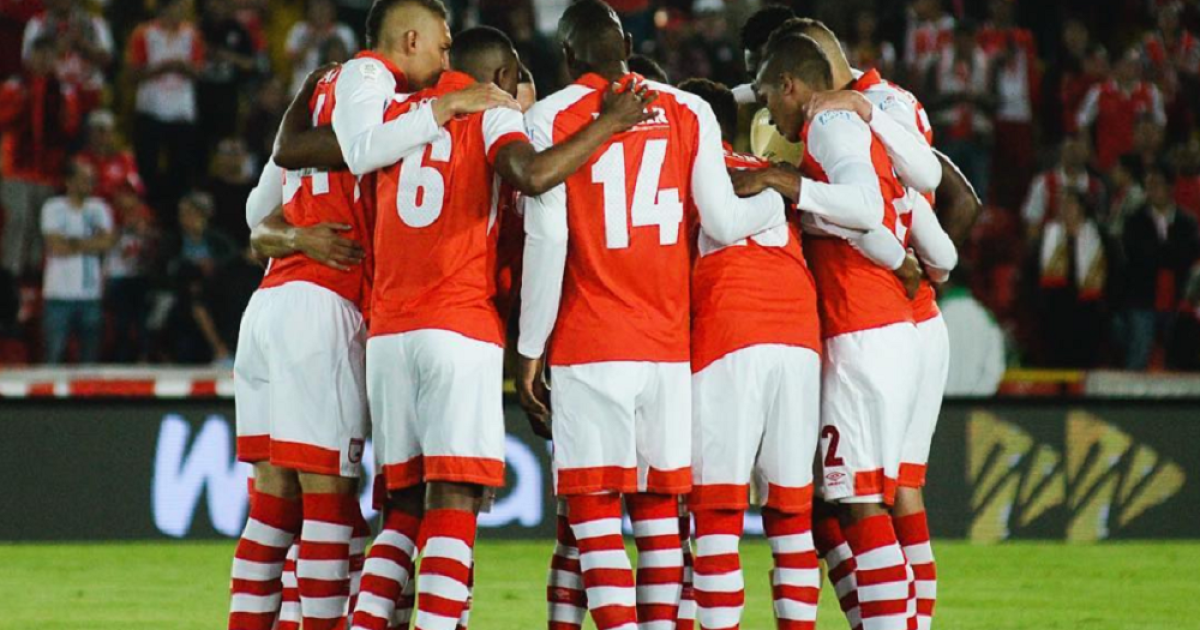 Independiente Santa Fe presentó su nuevo uniforme de la mano de nuevos