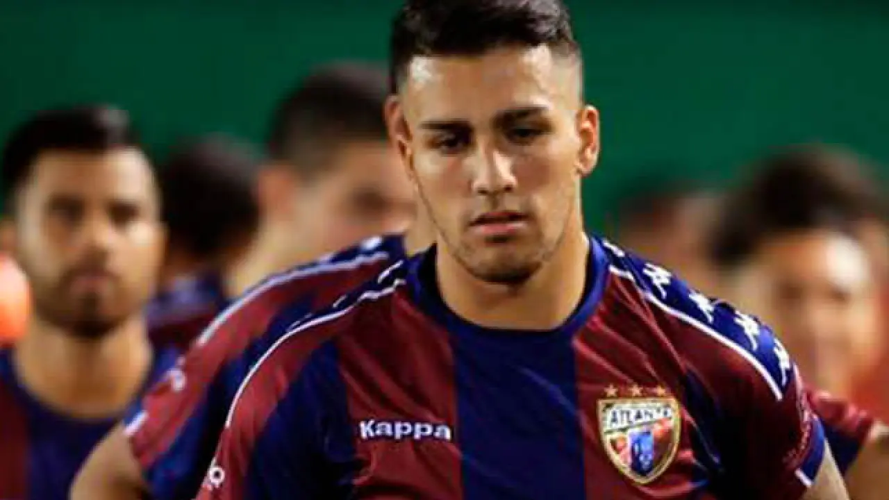 Luto en el fútbol argentino por la muerte de un jugador que cayó de un ...