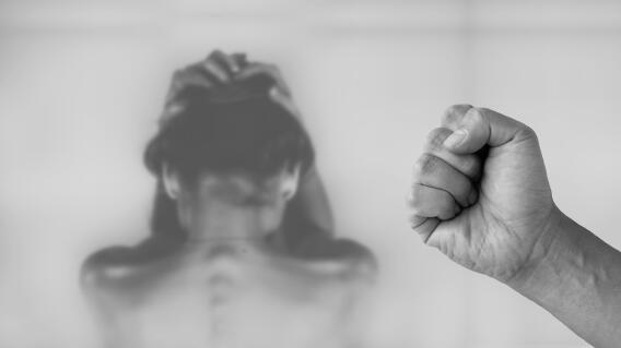 Iván René Valenciano Jr. es denunciado por golpear a una mujer Iván René Valenciano Jr. es denunciado por golpear a una mujer