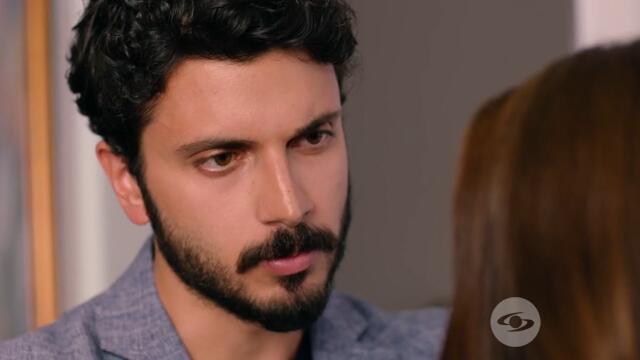 Aras compra el café de la mamá de Mahinur y sugiere poner el lugar a nombre de las niñas 