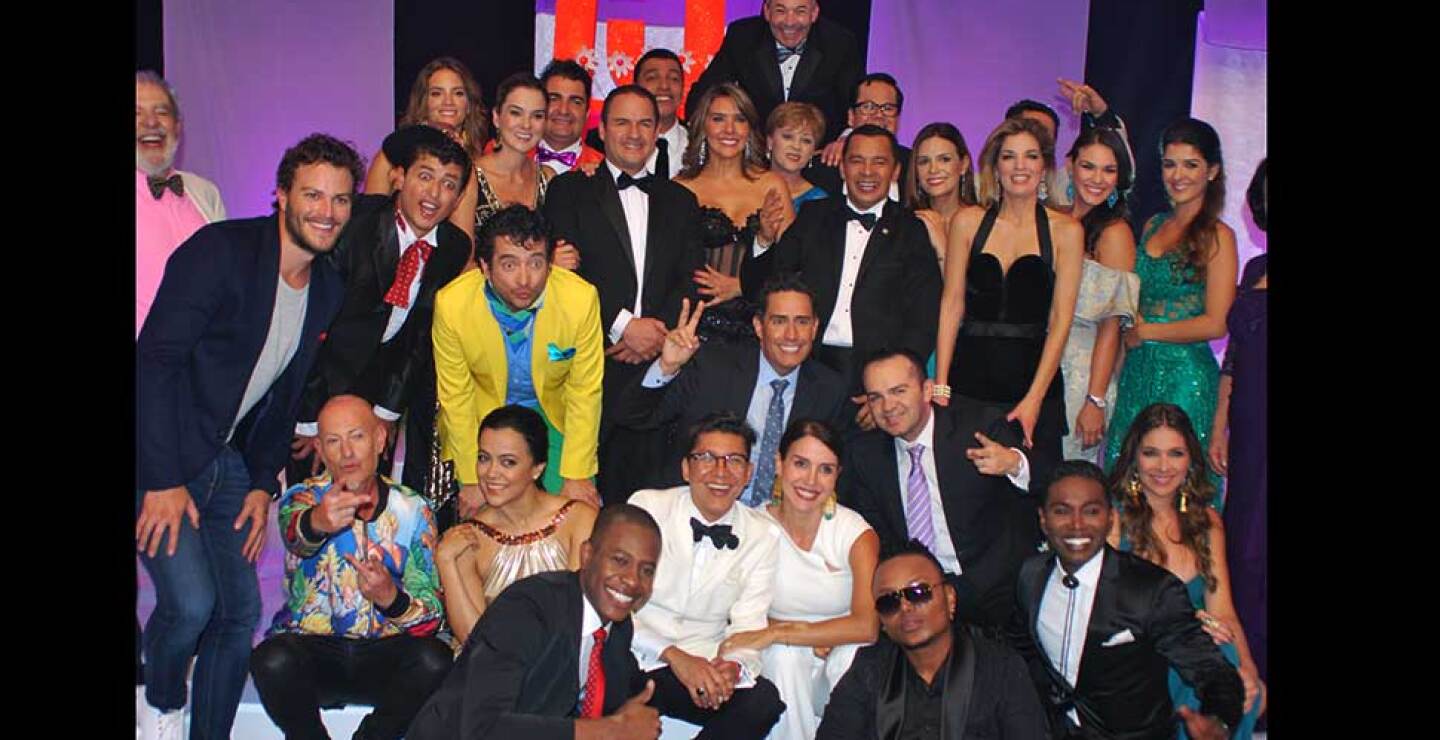 154118_todos-los-personajes-en-la-fiesta.jpg 154118_todos-los-personajes-en-la-fiesta.jpg