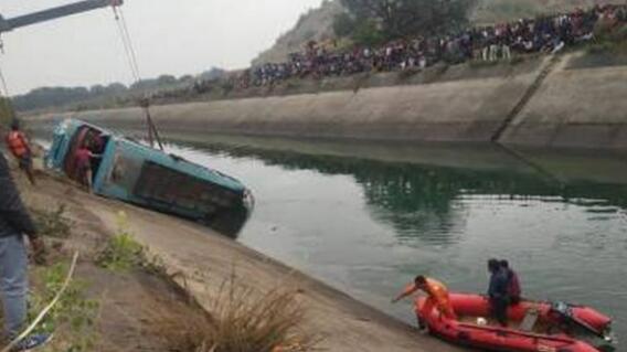 Accidente de bus en India .jpg Accidente de bus en India .jpg
