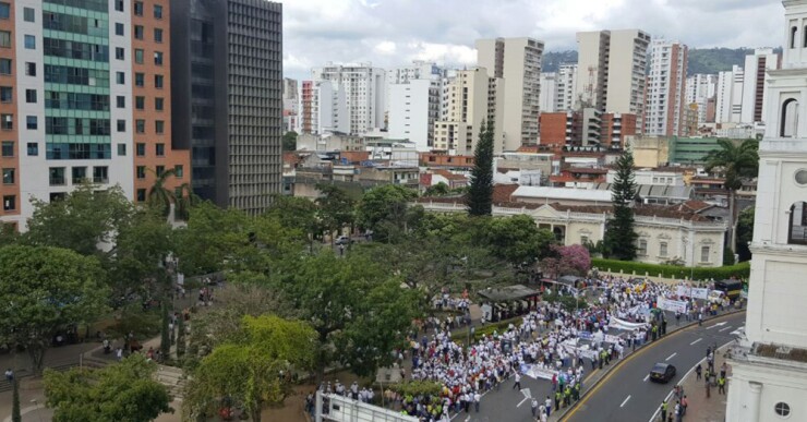 270315_Manifestaciones en Bucaramanga – Foto: Blu Radio