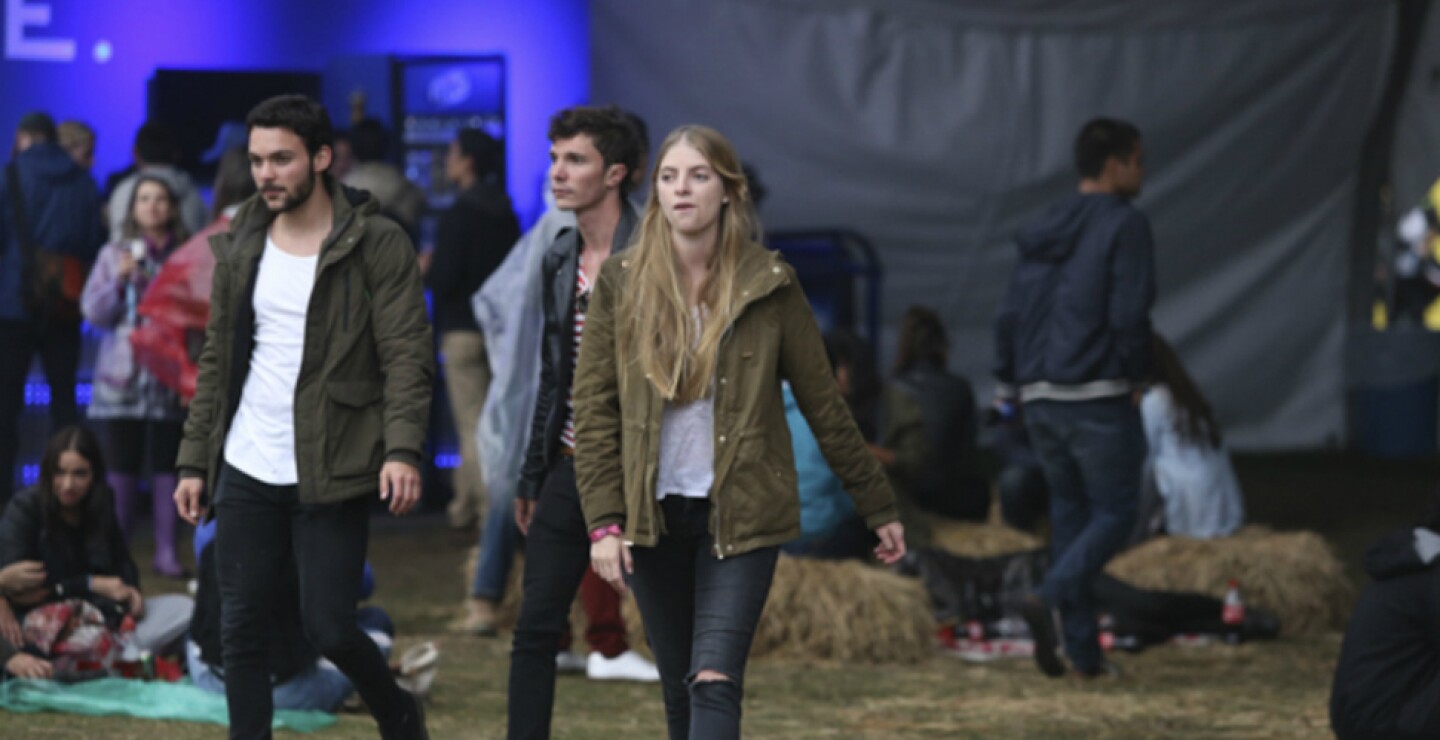 596261_stp_0000s_0004_estereo_picnic_22.jpg