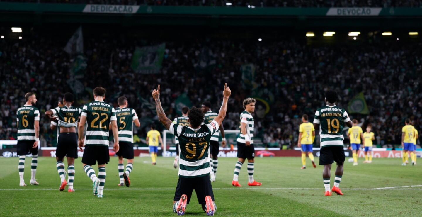Luis Javier Suárez festeja su gol al Arouca con Sporting Lisboa en la Liga de Portugal. 