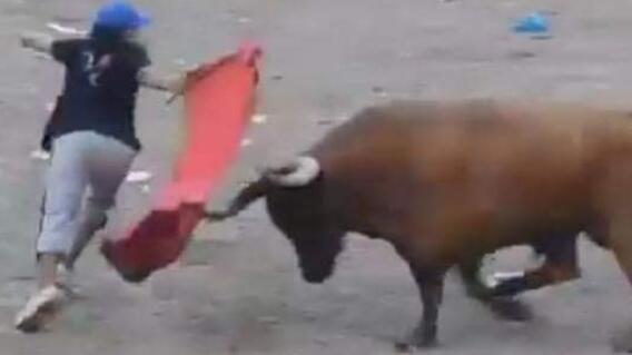 Joven murió tras embestida de toro en Sucre Joven murió tras embestida de toro en Sucre