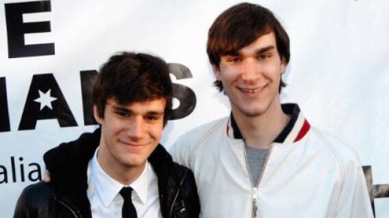 Cooper Hefner y Marston Hefner, hijos de Hugh Hefner de Playboy Cooper Hefner y Marston Hefner, hijos de Hugh Hefner de Playboy