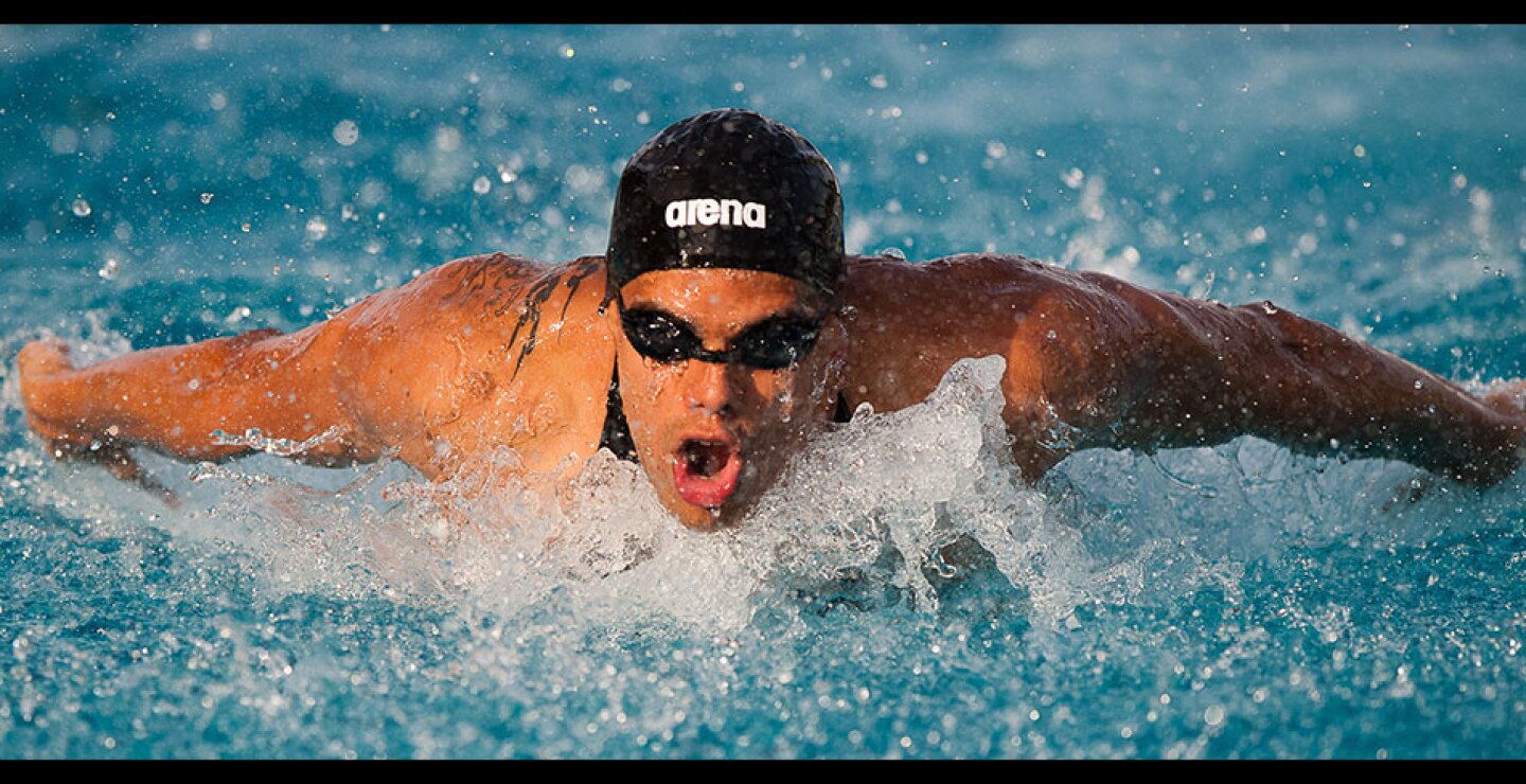 Andre Brasil es una súper estrella de la natación de Brasil, no solamente ganó cuatro medallas de oro en los Juegos Paralímpicos de Pekín 2008 y tres más en los Juegos de Londres 2012, sino que además posee el récord mundial en S10 50 metros, estilo li