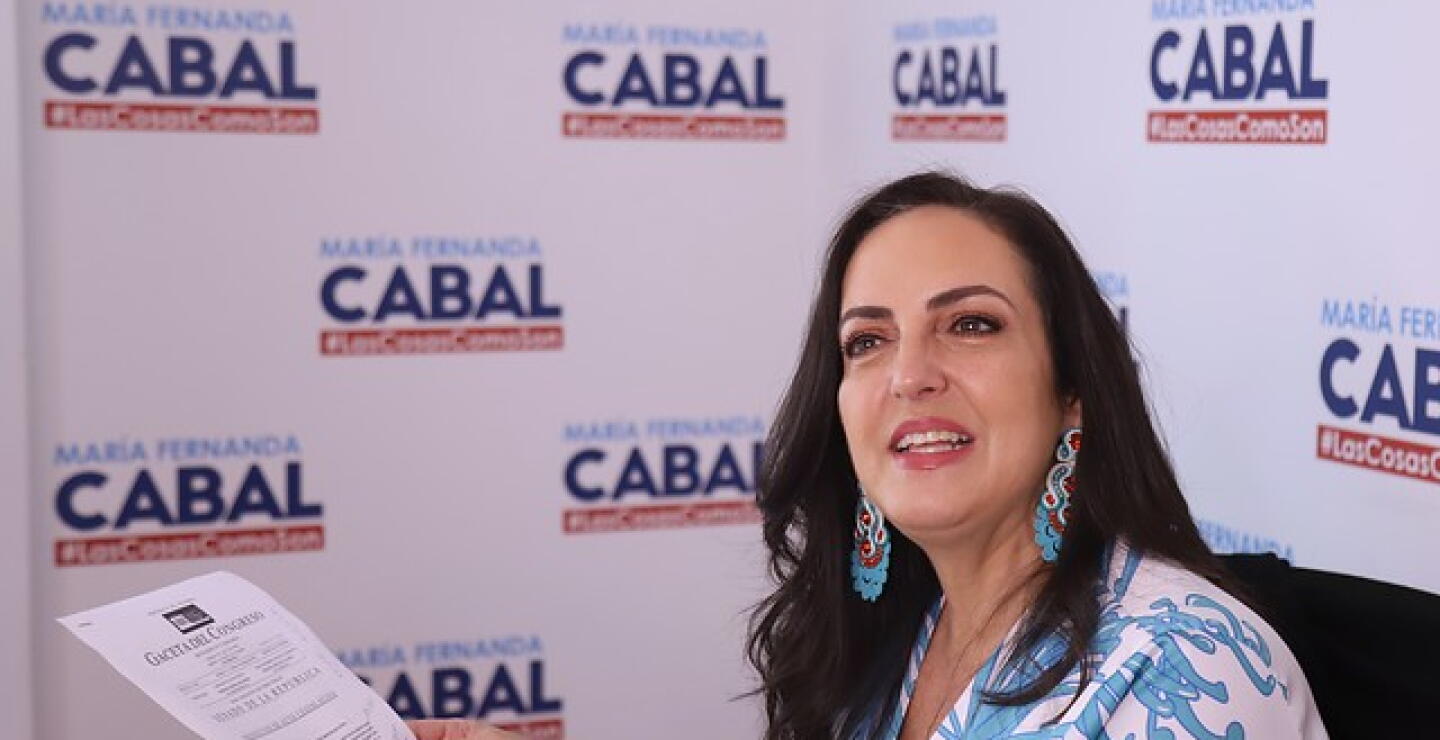 María Fernanda Cabal puntea la intención de voto dentro del uribismo, según sondeo interno