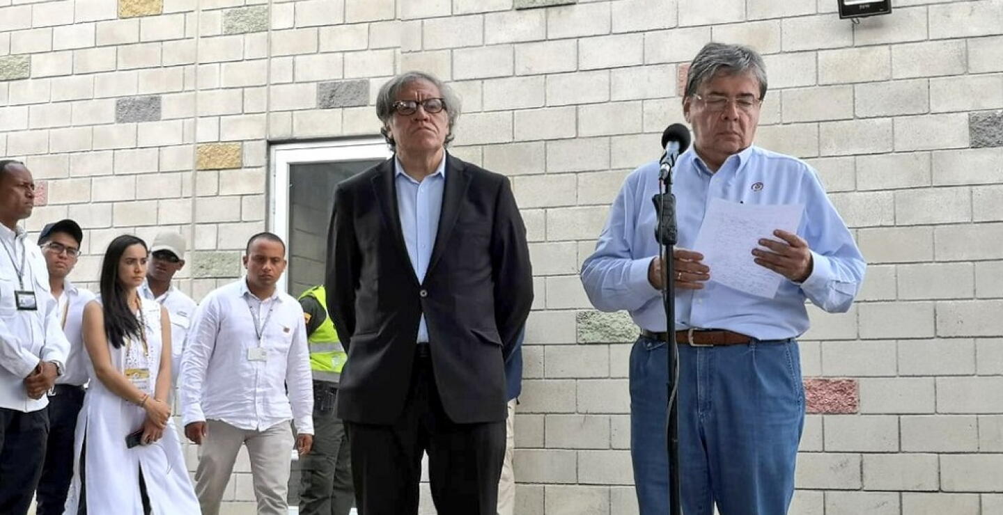 328320_Foto: Blu Radio - Carlos Holmes Trujillo / Twitter Cancilleria Colombiana