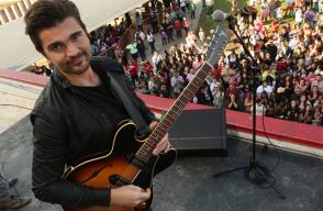 030215juanes.jpg