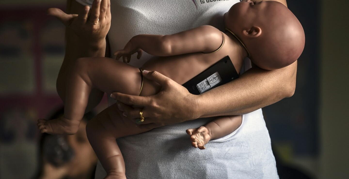 337780_BLU Radio // Bebé robot // Foto: AFP