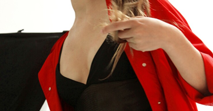 381597_140512_makingoffnicolereigner_cd_042.jpg