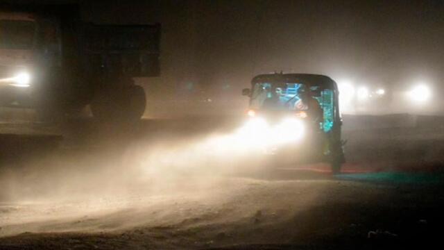 Ya van 98 muertos en India por tormentas de arena