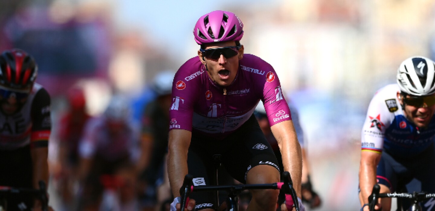 Arnaud Démare ganó la etapa 13 del Giro de Italia 2025 impresionante