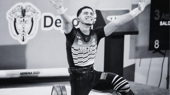 Juan Esteban Peña, campeón nacional de pesas Juan Esteban Peña, campeón nacional de pesas