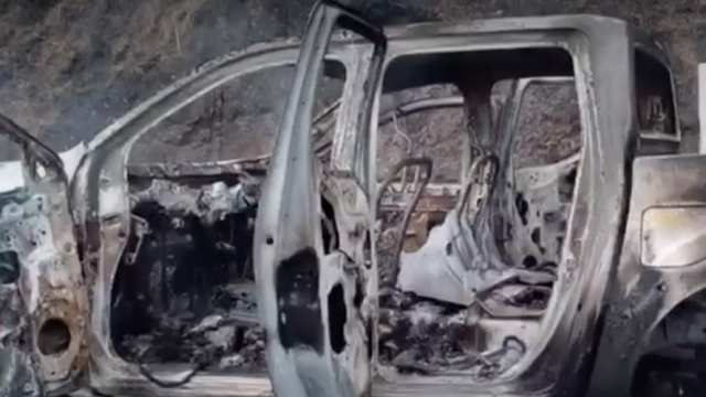 Vehículo incinerado Valle