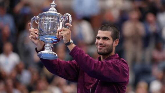 Carlos Alcaraz con el trofeo del US Open 2025. Carlos Alcaraz con el trofeo del US Open 2025.